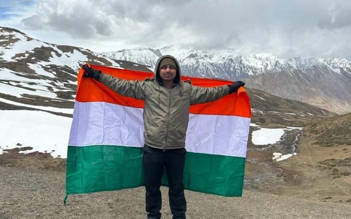 Manish Jha, Mountaineer, World Record Holder, Kanamo Peak, Fastest Climber, Kedarkantha Peak, Brahmatal Peak, Bihar Ratna Award, Defense Specialist Trainer, Forest Survival Training, Mountain Survival Training, Athlete, Long Distance Runner, Malnad Ultra Trail, Paraglider, Skydiver, Autobiography - The View from Where I Stand,