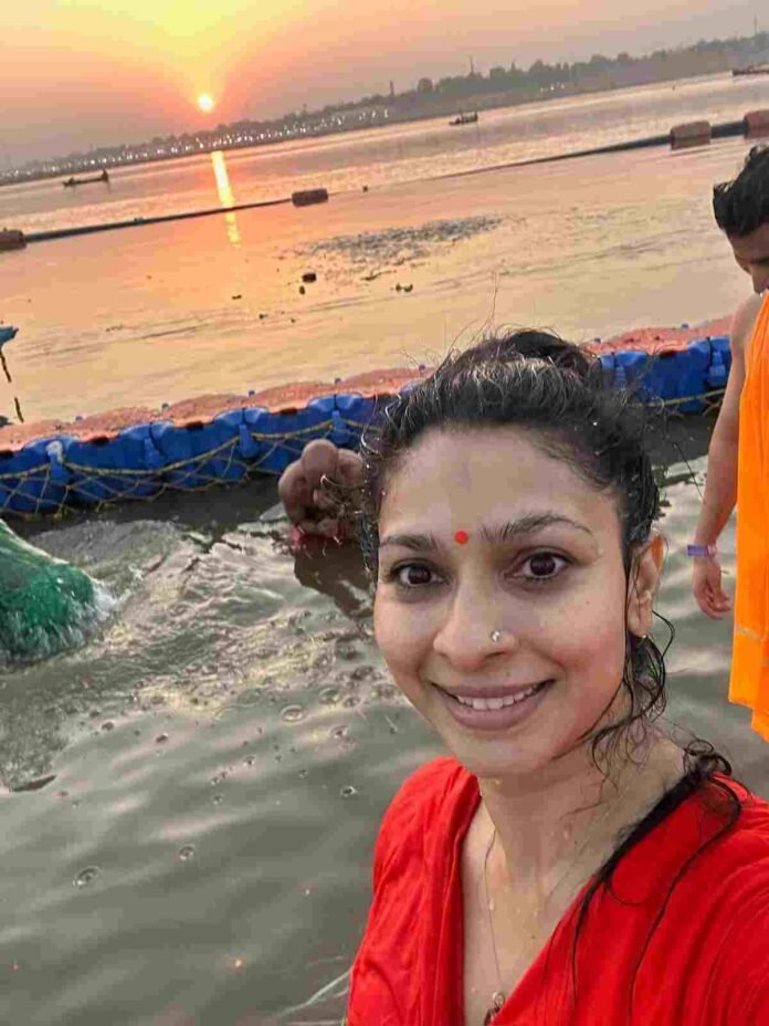 Actress Tanishaa Mukerji feels blessed to take holy dip in Triveni Sangam during Mahakumbh gathering, shares an emotional note!