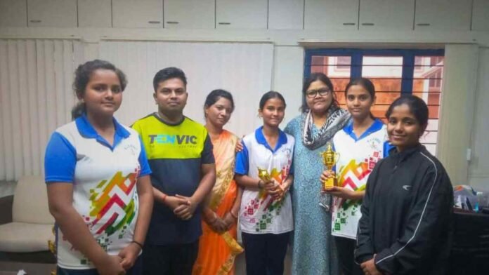KLE Basava Girls School, Tenvic Open, Table Tennis Tournament, Poovi R Kumar, Inchara M, KLE Rajajinagar, Kengeri school, Bengaluru sports, Girls table tennis, Kamesh Gareri, School sports achievement, Table tennis India, Youth sports, Bengaluru school tournament, Independence Day sports,