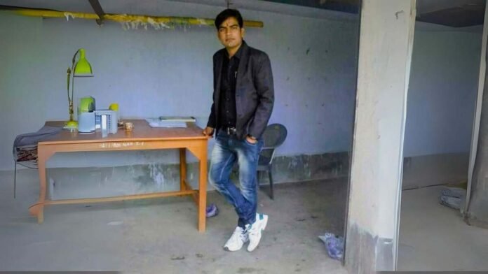 Manish Kumar, inspirational story, banker, author, social worker, motivational speaker, chess player, VIRA book, Ranchi, Jharkhand, community service, humanitarian, personal growth, success story, inspiring lives, VIRA, book release, Amazon, Flipkart, Google Books, YouTube channel, multi-talented individual, philanthropy, life with purpose, role model