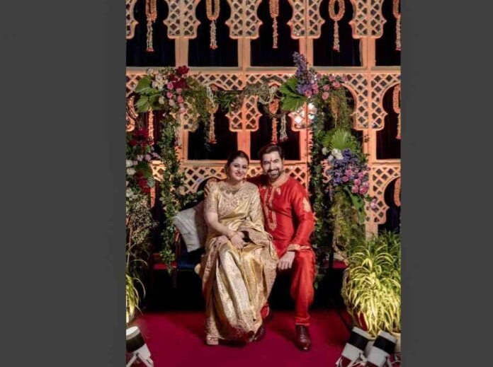 Bengal Superstar Jeet’s Wife Mohna Madnani Makes a Graceful Singing Debut with “Om Jai Jagdish Hare”