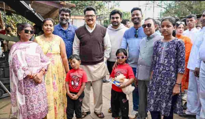 Family of the Hon’ble President of India Visits the Sets of PM Narendra Modi Biopic Maa Vande